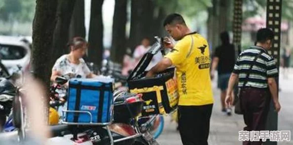 “ins帅哥zshh96外卖员挑战赛网友热评：谁能在这场竞速中赢得荣耀与美食？”
