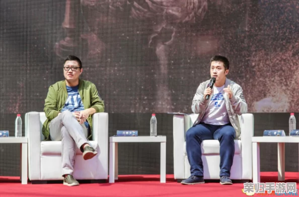 亲近相轩韩亲近相尾的背景故事：一场跨越时空的＂六度人脉＂游戏