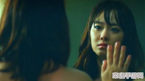 乱伦自己的妹妹：家庭禁忌、性爱秘密和亲情纠葛
