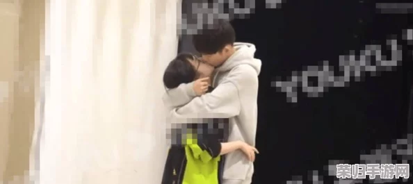 国产黄片哈哈哈哈：热巴张哲瀚恋情曝光，网友直呼“太甜”