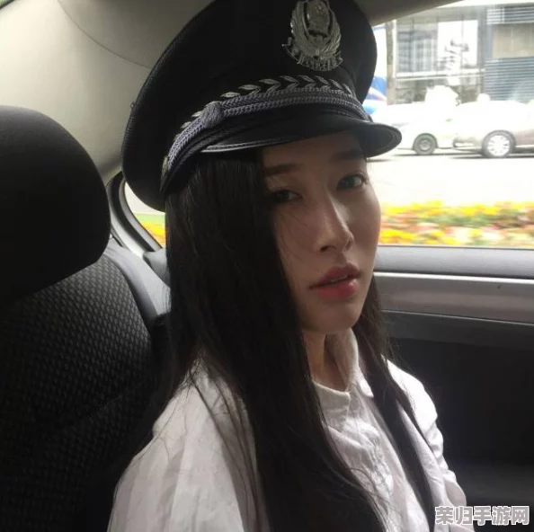 保安情缘：老王与许静的人物性格深度解析，网友热评9.5分引发共鸣