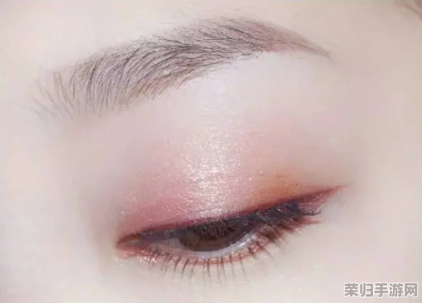 7777奇米四色眼影8888，网友热评：色彩丰富，持久度惊人，化妆效果绝佳，值得购买！