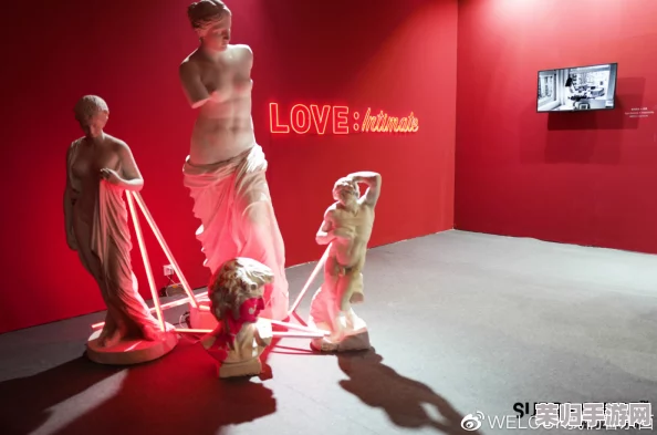 裸体BBXBBXBBxBBX：用户评价称其表现出色，内容丰富且富有创意，深受喜爱