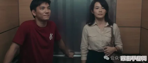 老师没戴套子c了我一天电影，深刻反映了教育与情感的复杂交织与冲突