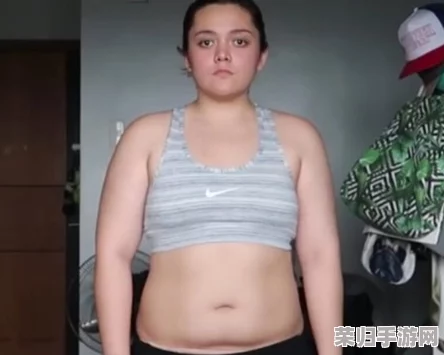 大号肥BBwBBwBBwBBW：网友纷纷表示“她的身材真是让人惊艳，典型的曲线美！”