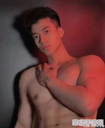 蓝男色1069帅男模GAy：网友热议这一系列表现超出预期，颜值与气质兼具，瞬间吸引大批粉丝关注！