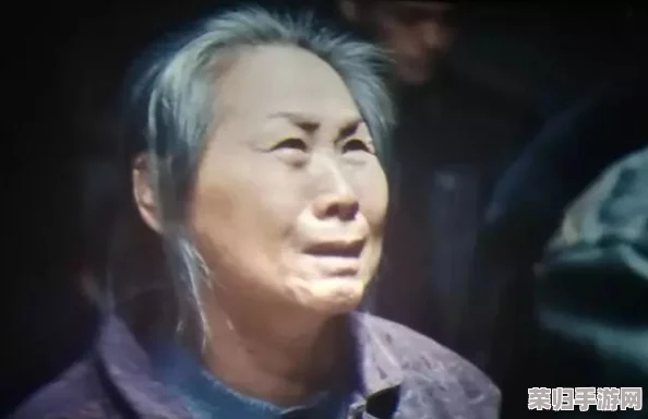 解雨臣哭着让瞎子退出去：这场戏真是让我感动得泪流满面，演员们的表演太赞了！