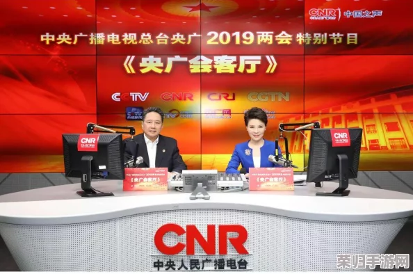 夫妻请部长家里做客，引发网友热议：亲民还是别有用心？