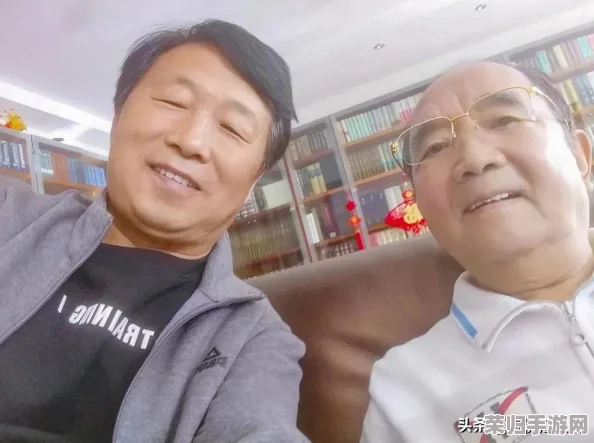 夫妻请部长家里做客，引发网友热议：亲民还是别有用心？