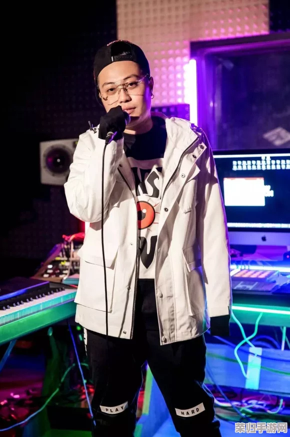 “亚洲第一rapper”:粉丝热议其革新风格与独特魅力,开启音乐新纪元! “亚洲第一rapper”:粉丝热议其革新风格与独特魅力,开启音乐新纪元!