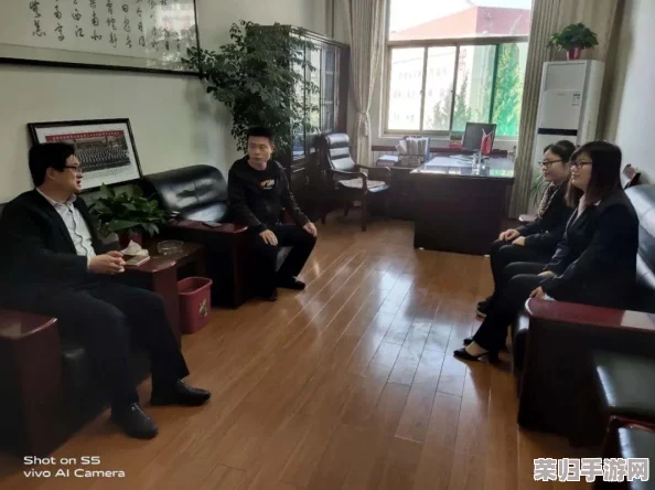 网红戏精刘婷精彩演绎毕业生是谁，网友纷纷点赞她的演技真是出色！