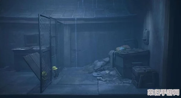 解锁《小小梦魇2》难关：垃圾箱逃脱策略大