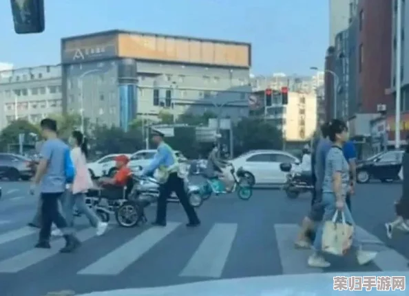 城中村200元年轻，网友热议：物美价廉的生活新选择，吸引年轻人纷纷入住！
