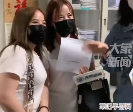 女人巨大荫蒂勃起后，网友惊呼：竟然有这样的生理反应，真是让人大开眼界！