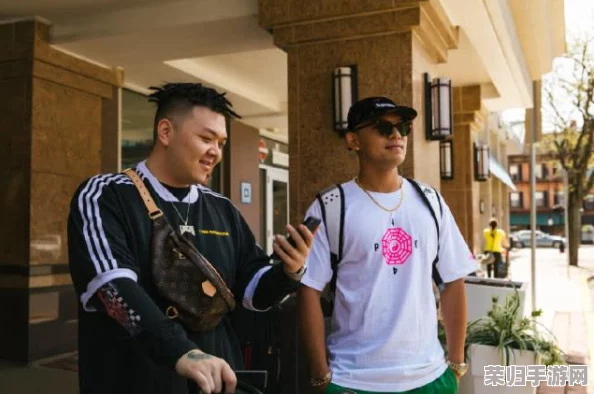 新疆妇女RAPPER：探索当代女性身份认同与文化表达的多元面貌