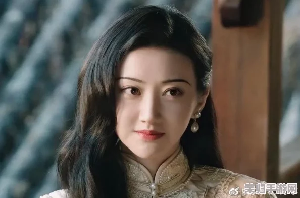 反差婊吃瓜免费合集万里长征：理解背后的故事与情感交织，带你领略不一样的视角与体验
