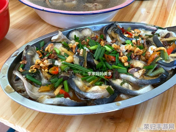 小米回娘家1~5在线阅读家宴，网友评价：剧情紧凑，角色生动，家庭情感细腻入微，喜剧效果让人捧腹大笑