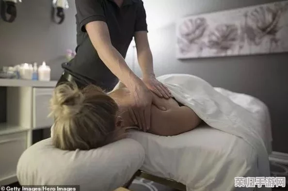 少妇特殊按摩高潮惨叫无码，网友热议：这体验令人难以忘怀，直击内心深处的快感！