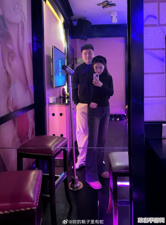 网友评价：kTV男鸭18Gay1069，性感声优带你领略奇幻夜生活，欢乐无限，音浪翻滚，令人欲罢不能！