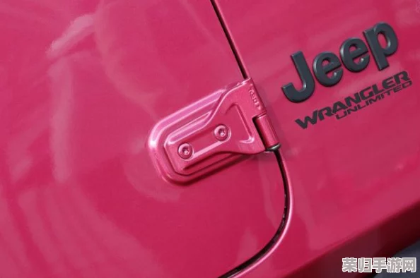 桃红色jeep官方主打进口，网友狂赞“颜值爆表，开上街里瞬间回头率100%！”
