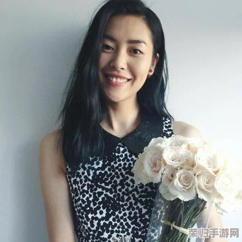 “47大但人文艺术张雨欣”体现了她在艺术领域多维度的创造力与深刻的文化洞察力