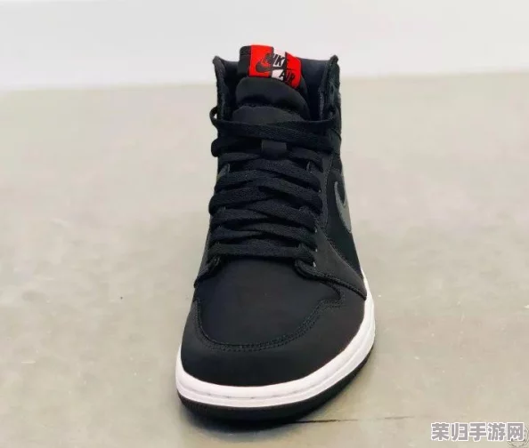 LGDLOL战队为何缺席PSG队标,背后原因引人猜想! LGDLOL战队为何缺席PSG队标,背后原因引人猜想!