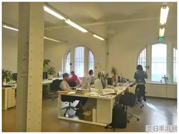 办公室能不能干湿你的衣服？探讨工作环境对员工生活影响的深思