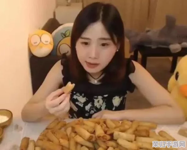 老板娘身上的馒头咱也吃的吗？这标题真有意思，难道是说她的魅力像馒头一样让人垂涎欲滴吗？