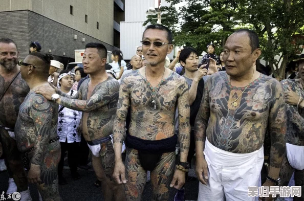 《怪物猎人：世界》回避衣装解锁秘籍，成为狩猎场上的灵动舞者！