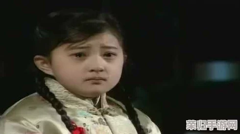 青青河边草免费高清电影：网友评价纷纷称赞剧情动人，演技出色，值得一看！