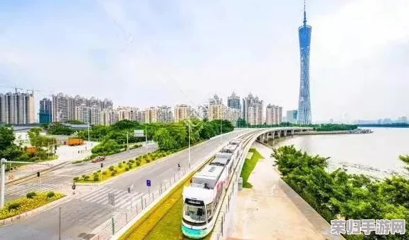 探寻城市天际线下的独特风景线：揭秘引领绿色出行的经典电车型号及其设计魅力