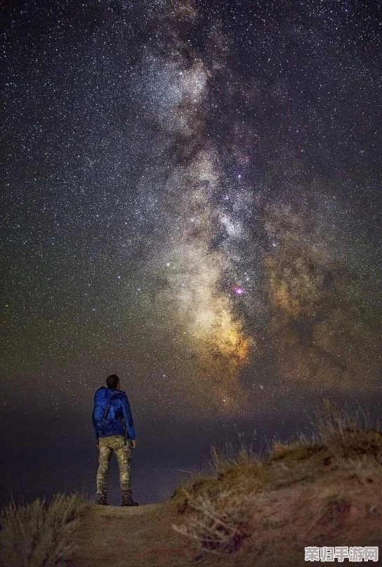 梁佳芯 星空：在璀璨星空下，感受梁佳芯的独特魅力与艺术灵魂交织出的美丽画卷
