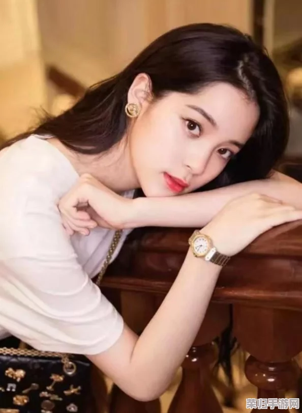Onlyfans房产经纪人娜娜：网友评价“不仅专业，还是个网红，服务实在让人惊喜！”