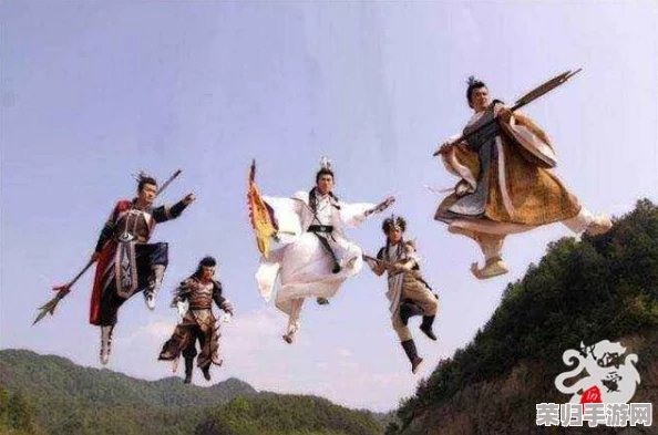 封神之路：解锁后期强势英雄，策略搭配决胜千里之选！