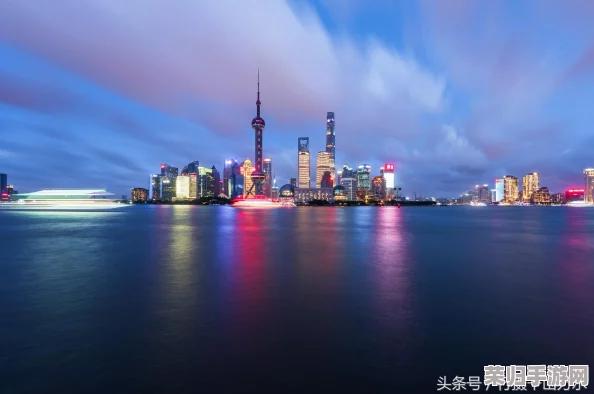 探索城市天际线的绝美瞬间：全球视角下，哪座城市夜景最令人心动？